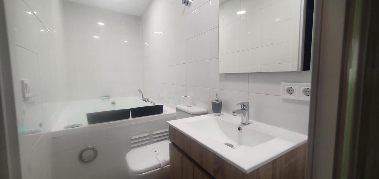 Torneo & Alameda Con Banera Jacuzzi Hidromasaje * Séville